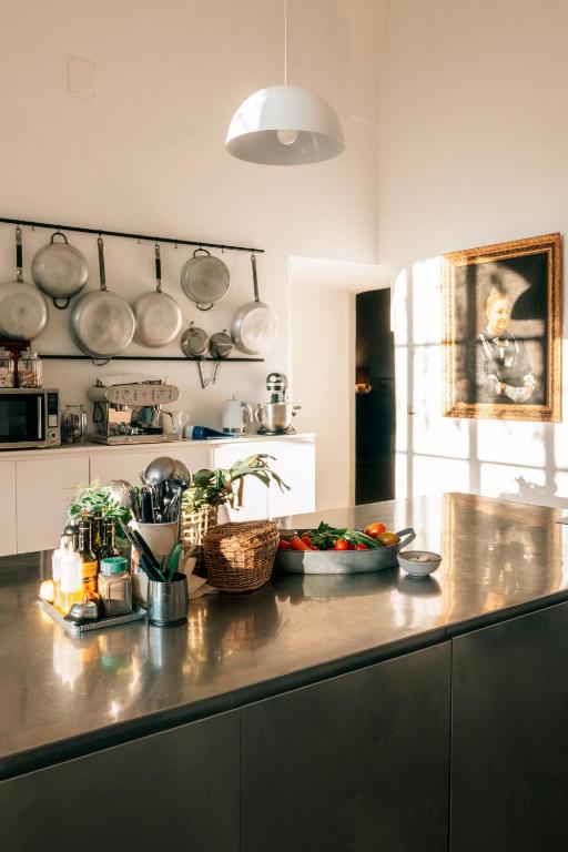 Palazzo Daniele - keuken met koperen pannen