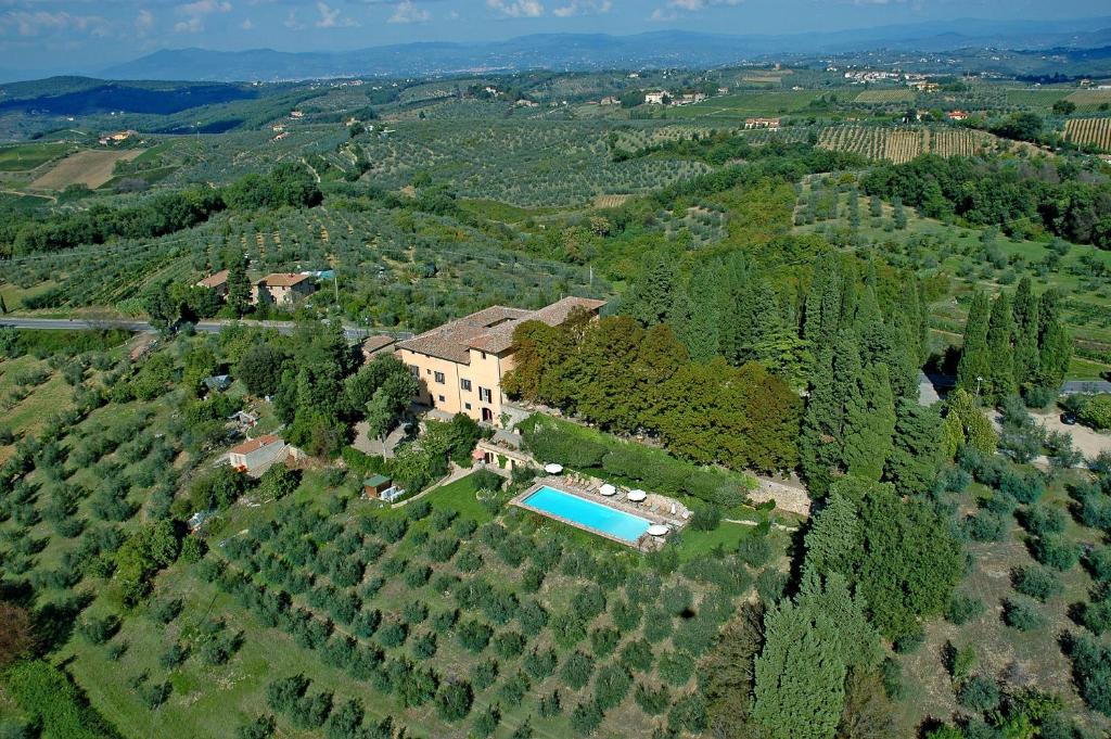 Villa Il Poggiale - landgoed met zwembad van bovenaf