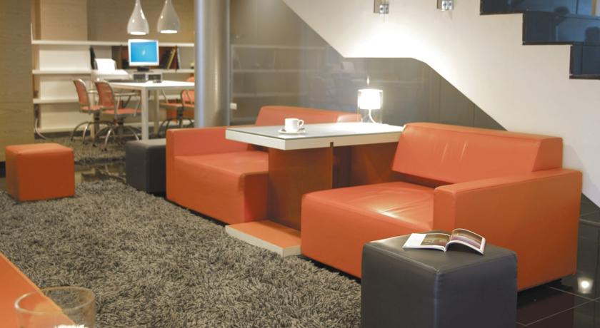 Aparthotel Hesperia Fira Suites-Barcelona