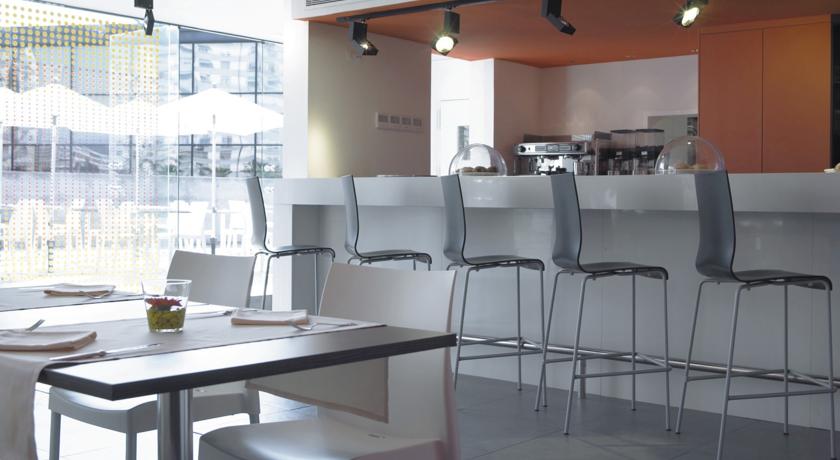 Aparthotel Hesperia Fira Suites-Barcelona