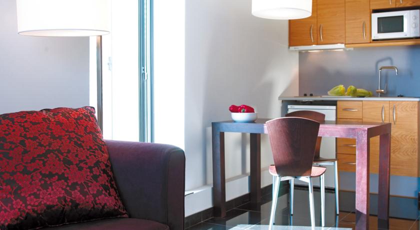 Aparthotel Hesperia Fira Suites-Barcelona