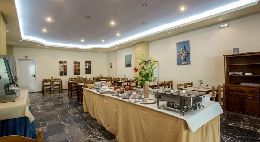Ontbijtbuffet van Hotel Popi Star op Corfu