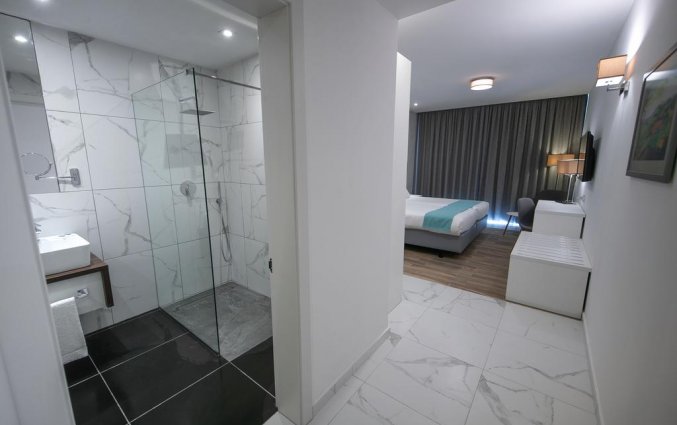 Tweepersoonskamer met badkamer van Hotel Solana op Malta