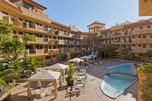 Zwembad van Suite Hotel Elba Castillo San Jorge & antigua Fuerteventura