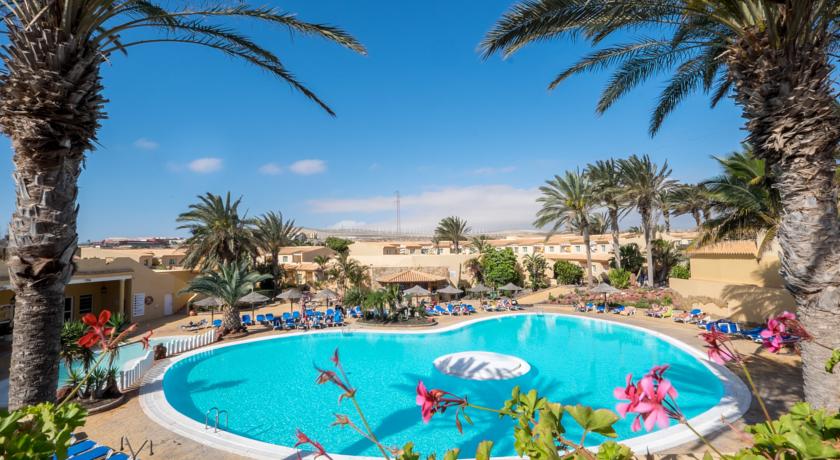 Buitenzwembad van Hotel Royal Suite op Fuerteventura