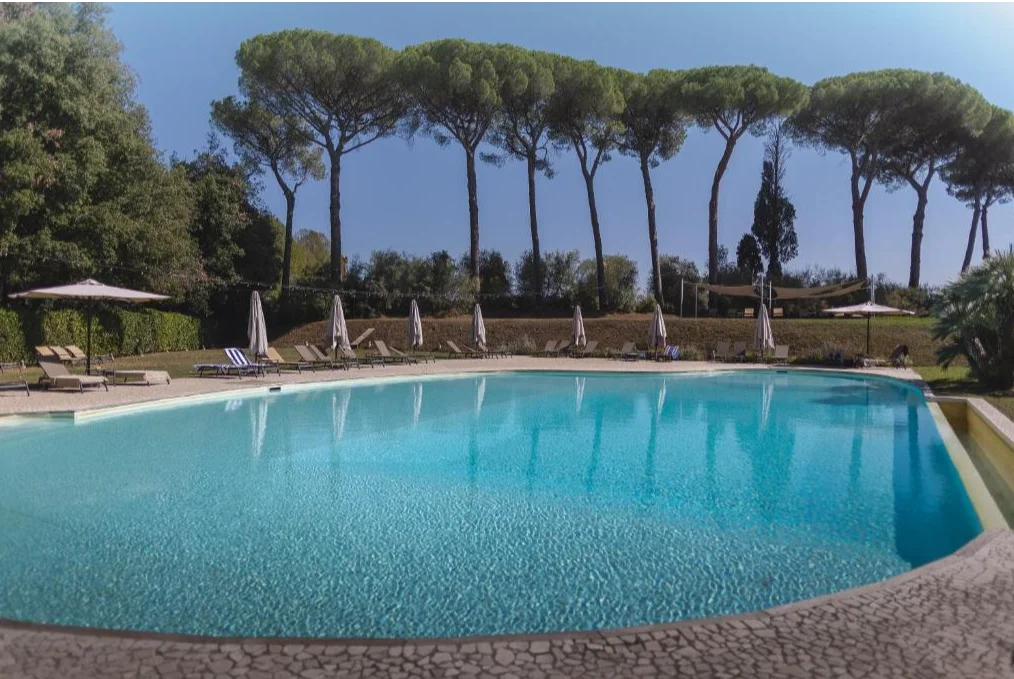 Resort Borgo Di Colleoli zwembad