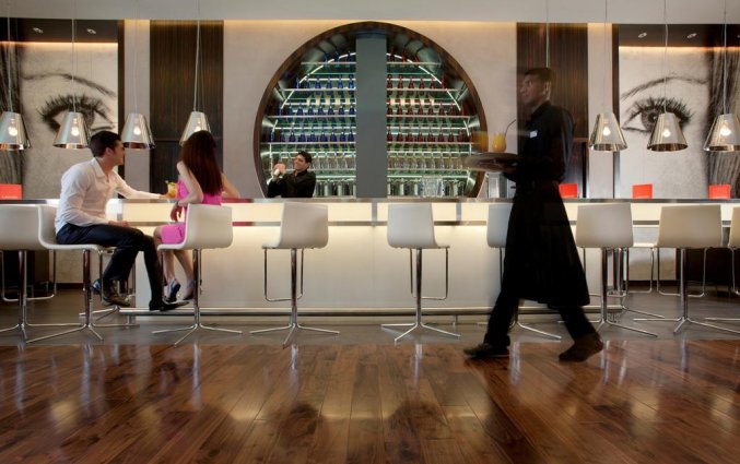 Bar van Hotel Centro Basrha in Dubai