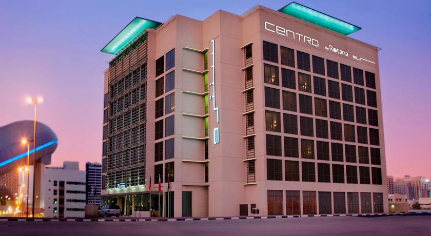 Gebouw van Hotel Centro Basrha in Dubai