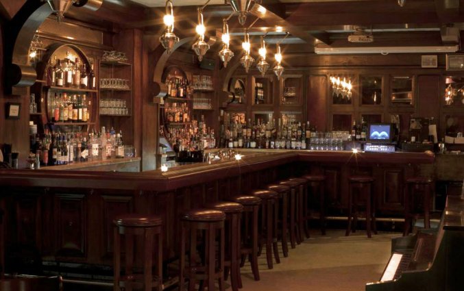 Bar van Hotel Edison in New York