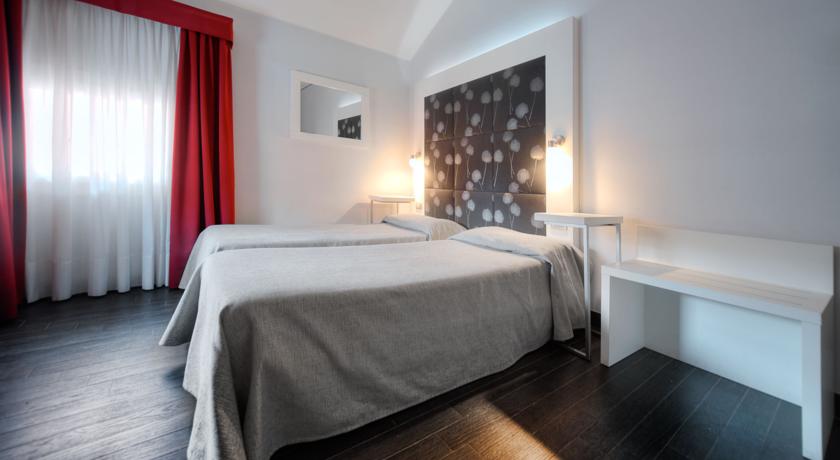 Tweepersoonskamer met twee aparte bedden hotel Aaron stedentrip Venetië