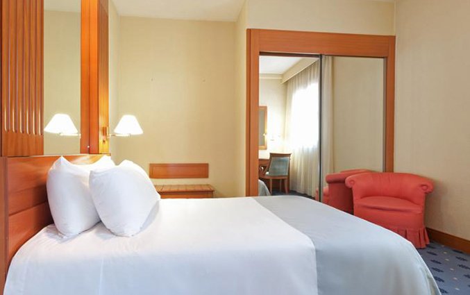 Slaapkamer van hotel Sevilla Macarena in Sevilla