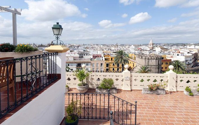 Terras van hotel Sevilla Macarena in Sevilla