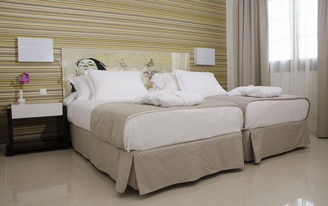 Tweepersoonskamer van Hotel H10 White Suites op Lanzarote