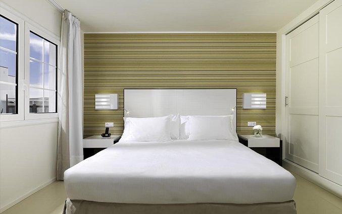Tweepersoonskamer van Hotel H10 White Suites op Lanzarote