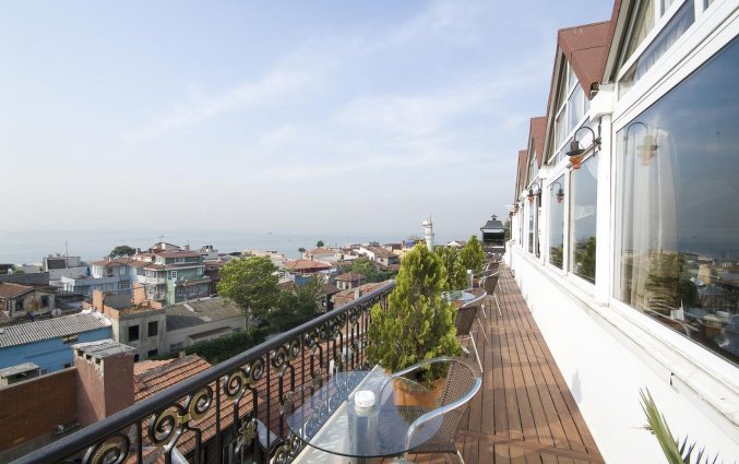Uitzicht vanaf het terras van Hotel Avicenna in Istanbul