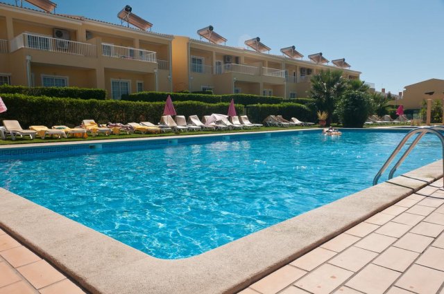 Buitenzwembad Appartementen Villas Barrocal Algarve
