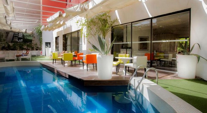 Zwembad van Hotel Bab in Marrakech