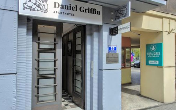 Voorkant van Aparthotel Daniel Griffin in Krakau