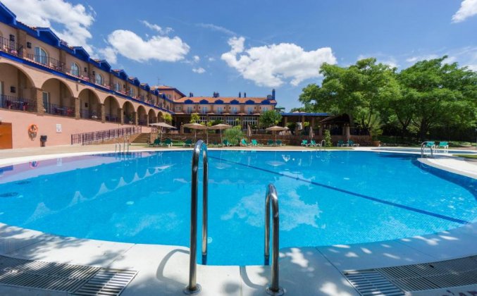 Zwembad van Hotel MS Fuente Las Piederas in Andalusie