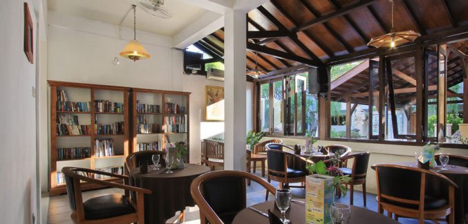 Lounge van Hotel Kuta Lagoon Resort op Bali