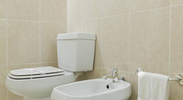 Badkamer van een tweepersoonskamer van Hotel Miraparque in Lissabon