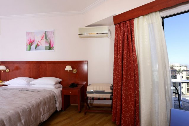 Tweepersoonskamer van Hotel Attalos in Athene