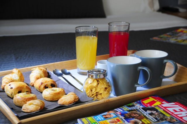 Ontbijt bij Bed & Breakfast Maison Du La Metro