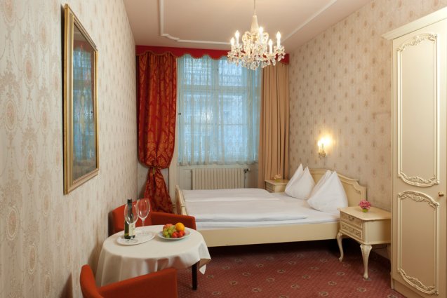 Tweepersoonskamer van Hotel Pertschy Paleis in Wenen