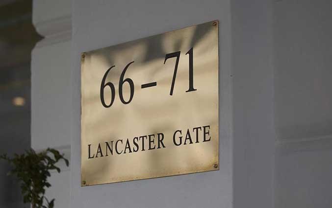 Huisnummer van Hotel Lancaster Gate in Londen