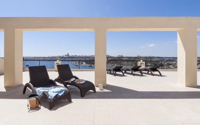 Terras van hotel Sliema in Malta