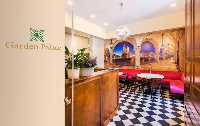 Receptie van Hotel Garden Palace in Krakau