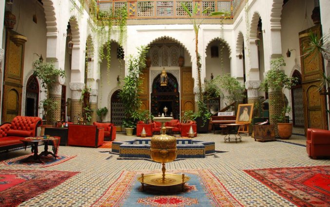 Patio van Riad Dar el Ghalia in Fez