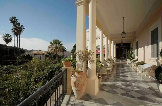 Hotel Grand Villa Politi uitzicht