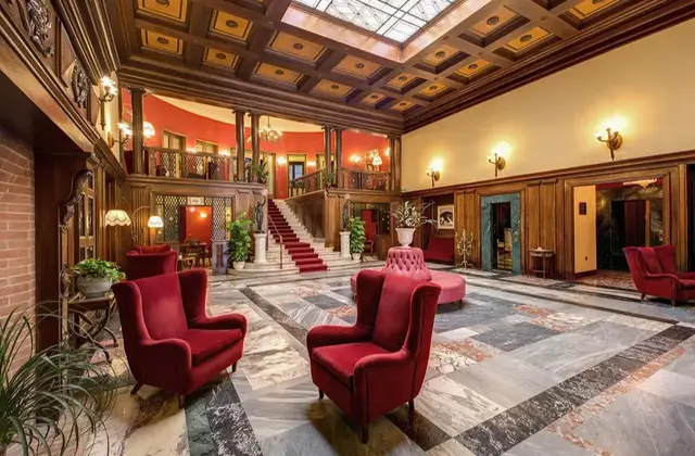 Hotel Grand Villa Politi zitplekken
