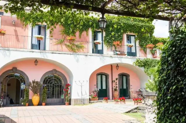 Hotel Etna gebouw
