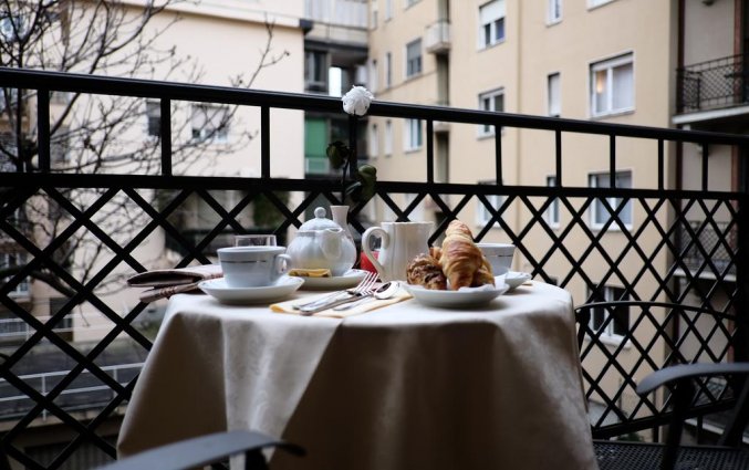 Ontbijt op een balkon van Hotel iH Milano Regency Milaan Italië