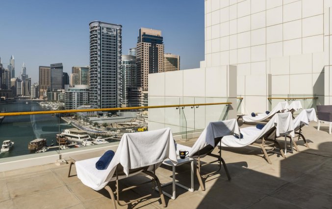 Zonneterras van Hotel Jannah Marina Bay Suites in Dubai