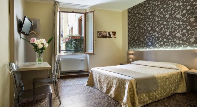 Tweepersoonskamer van Hotel Albergo Firenze in Florence