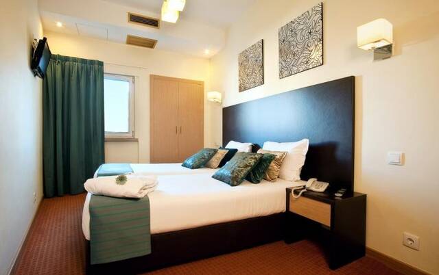 Tweepersoonskamer van Hotel Dom Afonso Henriques in Lissabon