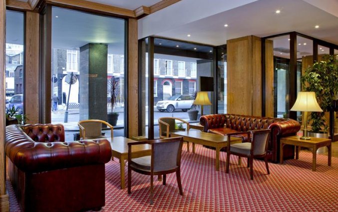 Lobby en receptie van Hotel President in Londen