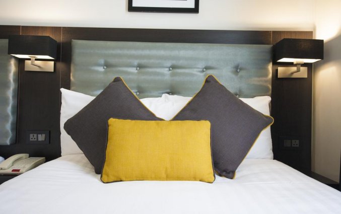 Tweepersoonskamer met tweepersoonsbed in hotel St George's Inn Victoria in Westminster in Londen